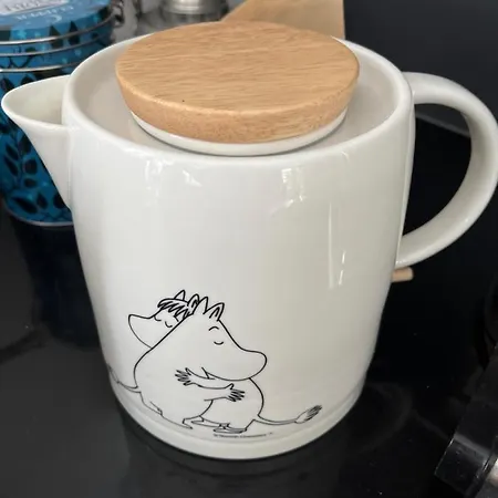 Hienoa Talo Porealtaalla Laehellae Helsinkiae Ja Lentokenttaeae Holiday home Tuusula