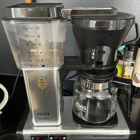 Hienoa Talo Porealtaalla Laehellae Helsinkiae Ja Lentokenttaeae Tuusula