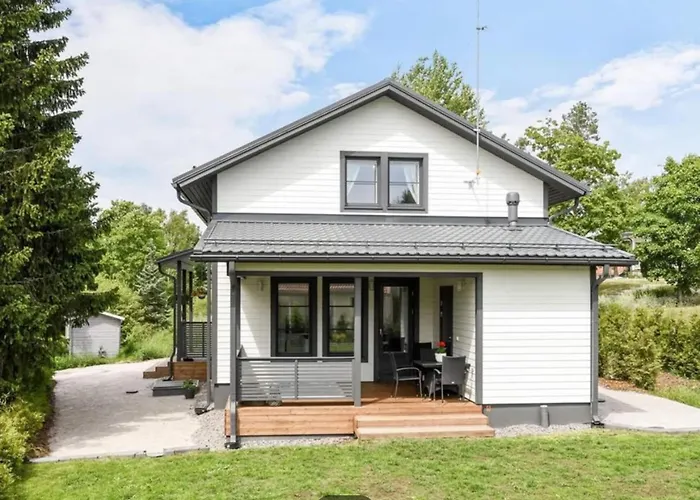 Дом отдыха Hienoa Talo Porealtaalla Laehellae Helsinkiae Ja Lentokenttaeae Туусула